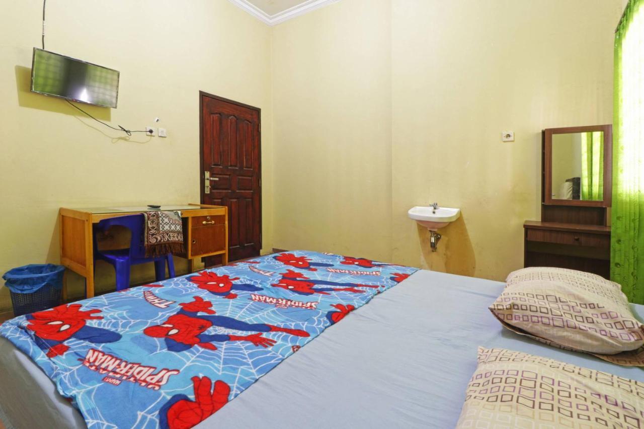 Wisma Cempaka 2 Syariah Hotel Parit  Esterno foto