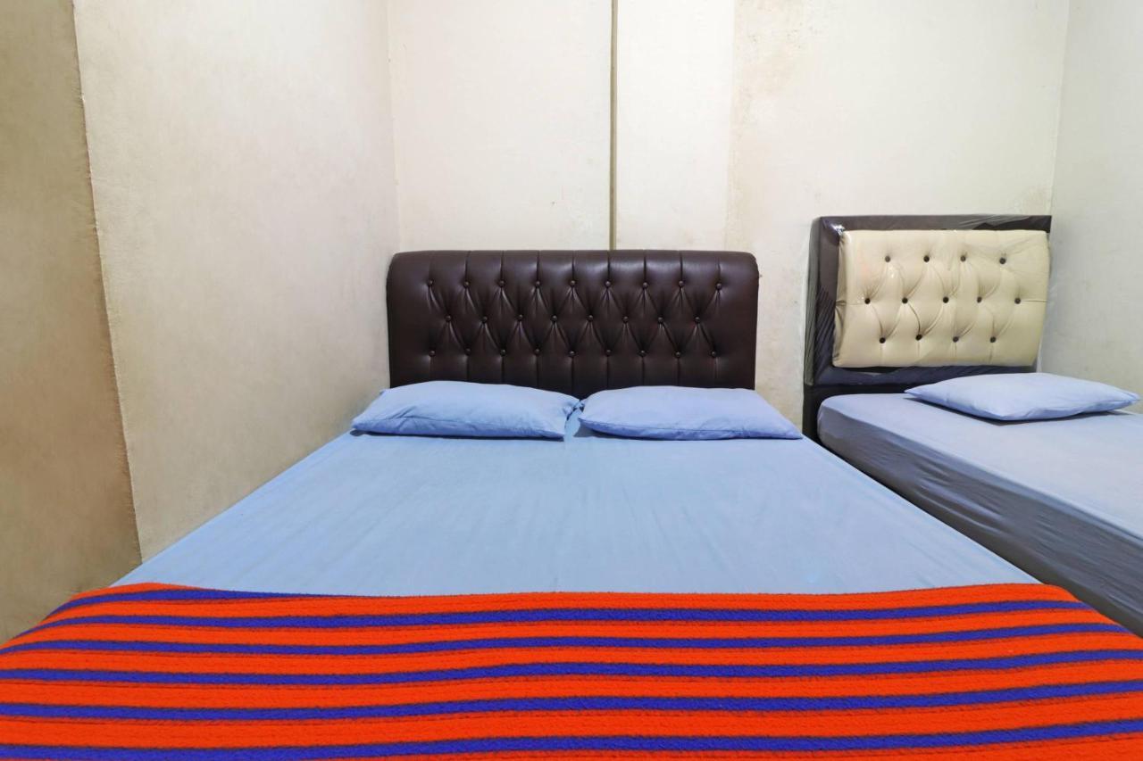 Wisma Cempaka 2 Syariah Hotel Parit  Esterno foto
