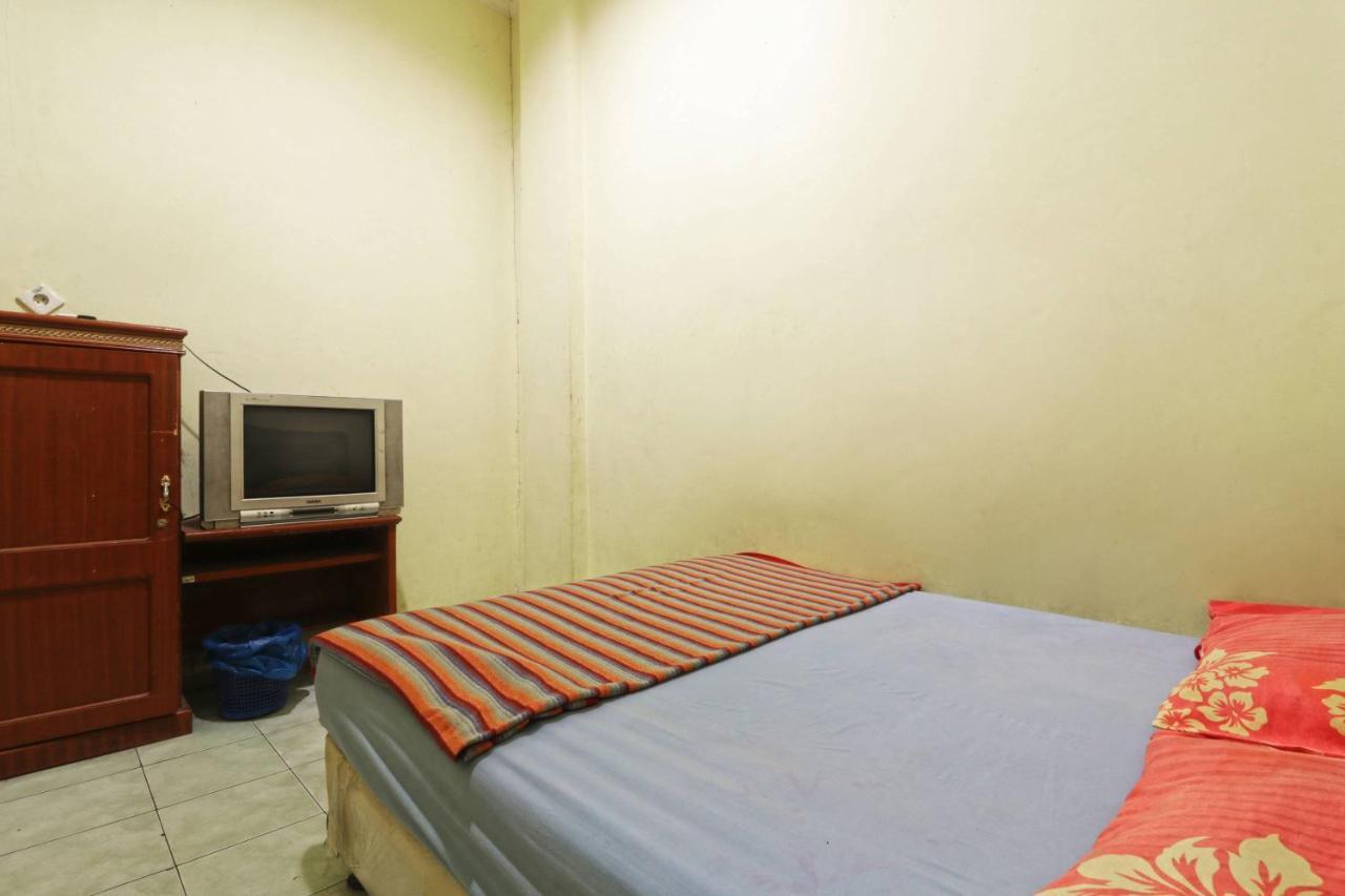 Wisma Cempaka 2 Syariah Hotel Parit  Esterno foto