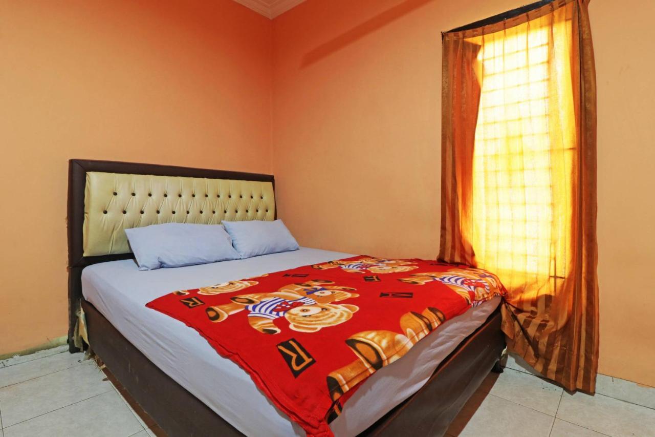 Wisma Cempaka 2 Syariah Hotel Parit  Esterno foto